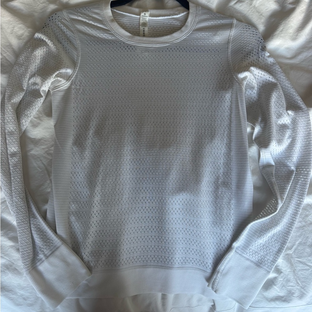 lululemon size 4 white long sleeve perforated light weight top